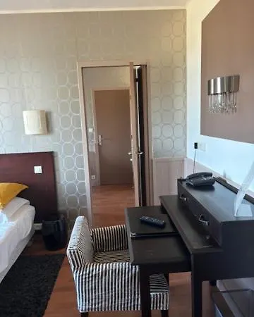 De La Pointe De Mousterlin Hotel